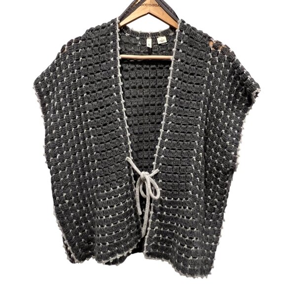 Moth Sweaters - Anthropologie Moth Crochet Boxy V-neck Vest, Gray, S